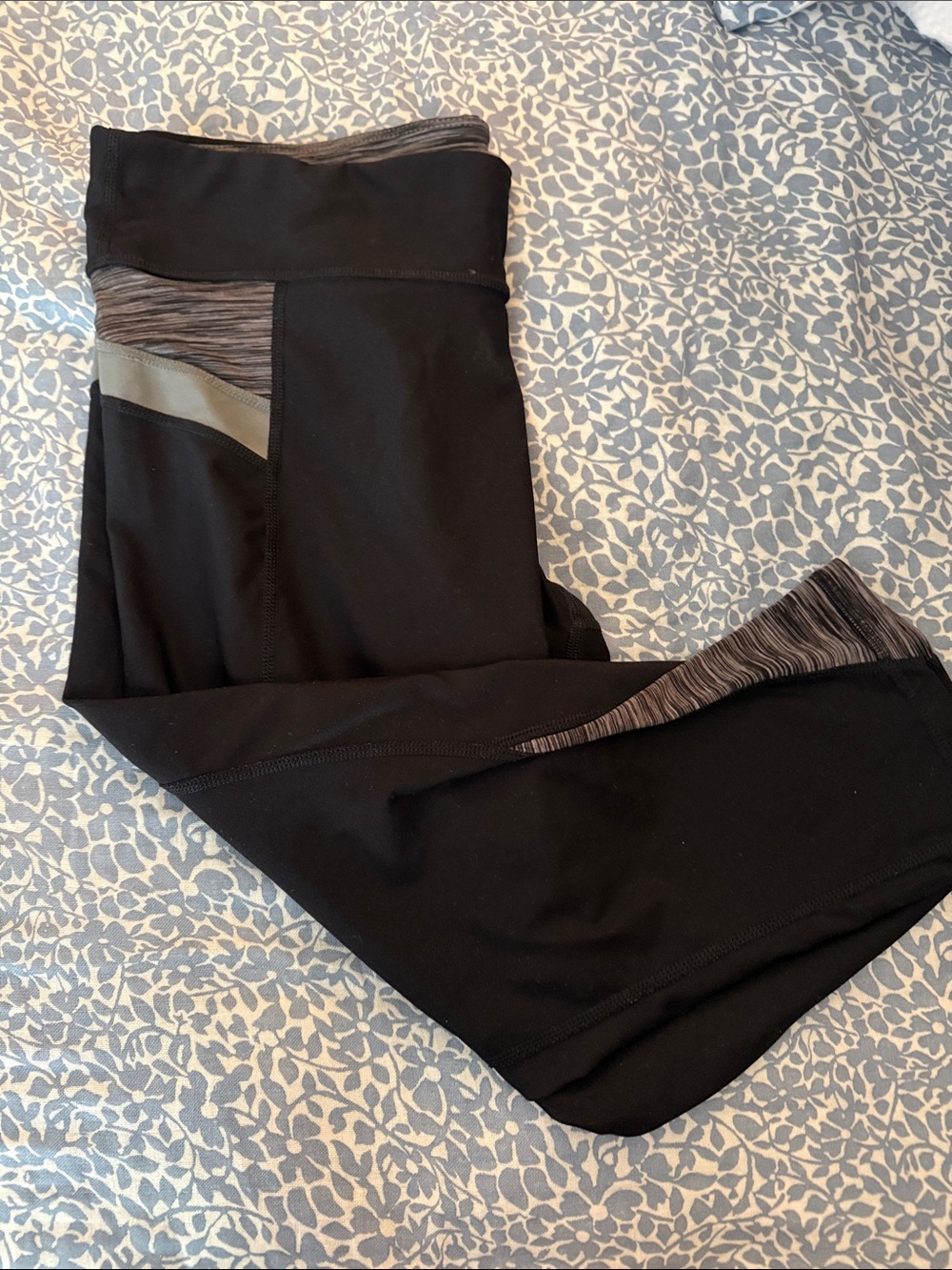 Xersion Black Leggings with Heather Gray Accents